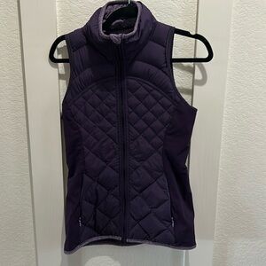 Lululemon vest with two zip pockets and two inside pockets